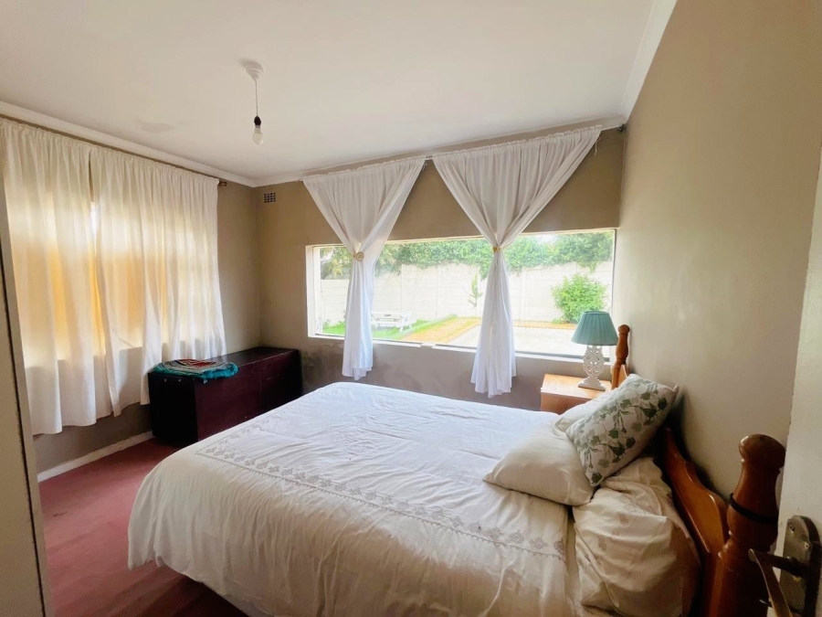3 Bedroom Property for Sale in Wetton Western Cape